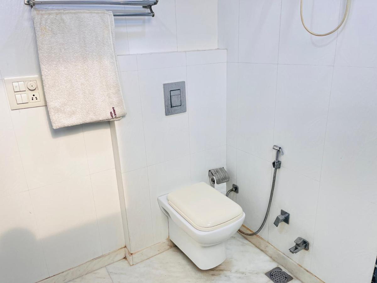 Hotel Park Pride Pitampura New Delhi, Couple Friendly Eksteriør bilde