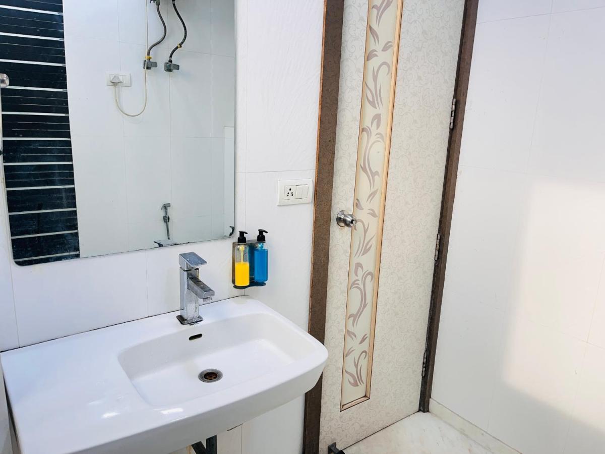 Hotel Park Pride Pitampura New Delhi, Couple Friendly Eksteriør bilde