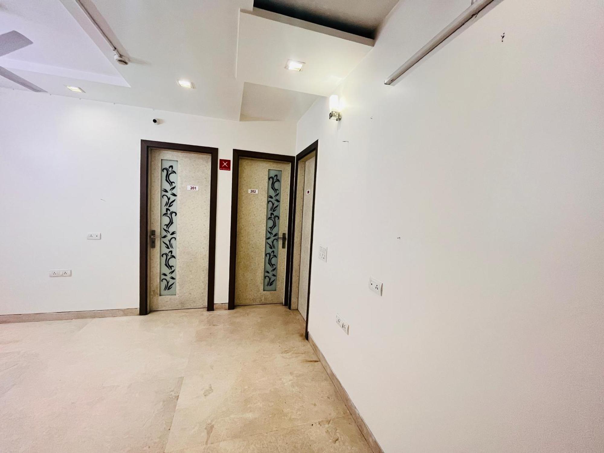 Hotel Park Pride Pitampura New Delhi, Couple Friendly Eksteriør bilde