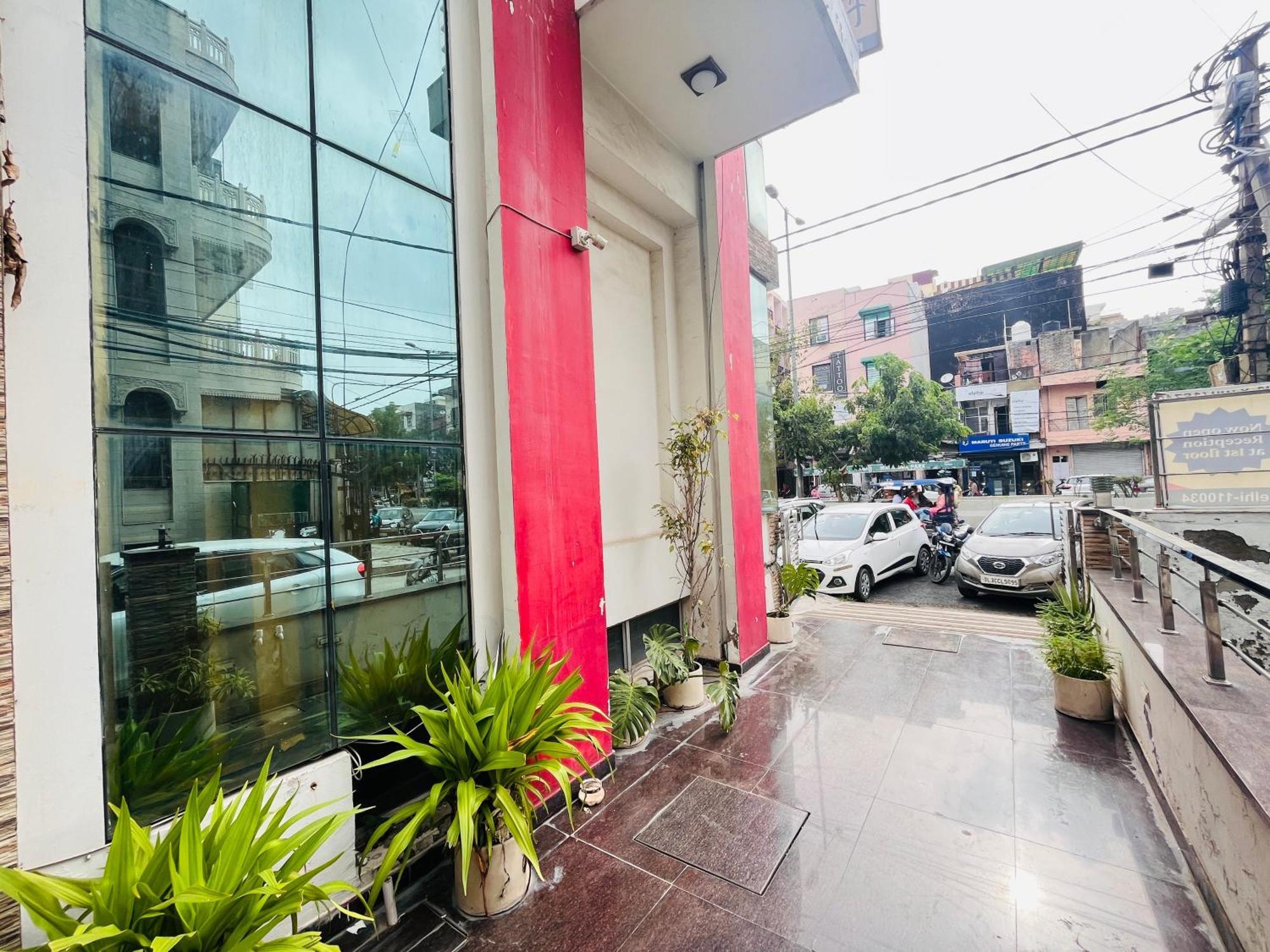 Hotel Park Pride Pitampura New Delhi, Couple Friendly Eksteriør bilde